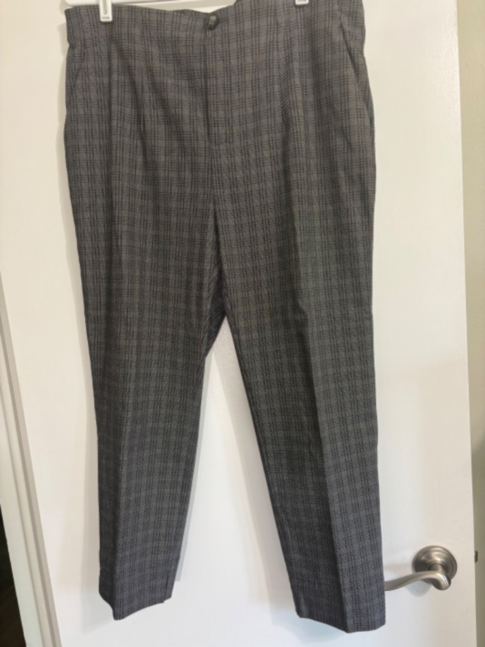 Plus Size Jules and Leopold Glen Plaid Grey Stretch Pull on Trouser 1X